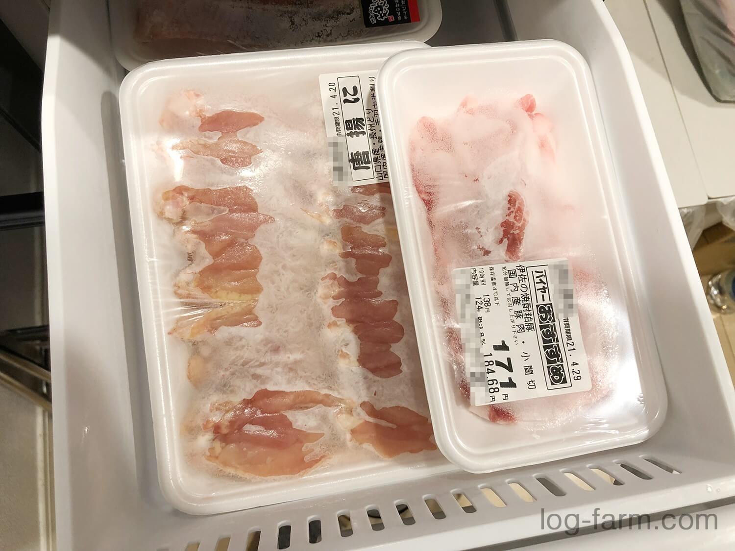 お肉は冷凍庫で凍らせておく