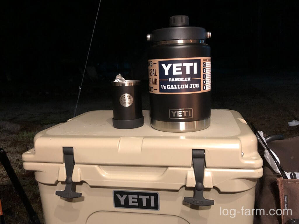 【YETI】イエティのランブラージャグがめちゃ便利！夏場にキンキンの氷を求めるキャンパー向け